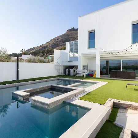 Casa Vista Alegre Villa